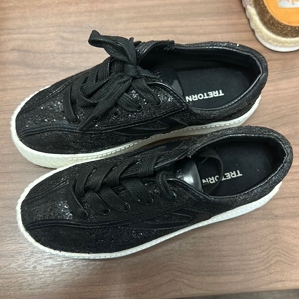 Trethorn Black glitter lace up tennis shoes